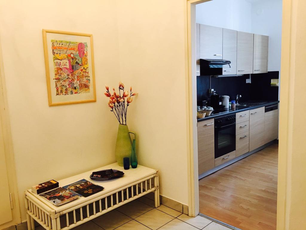 Bottega Del Vino Guesthouse ロカルノ エクステリア 写真