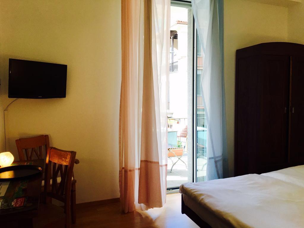 Bottega Del Vino Guesthouse ロカルノ エクステリア 写真